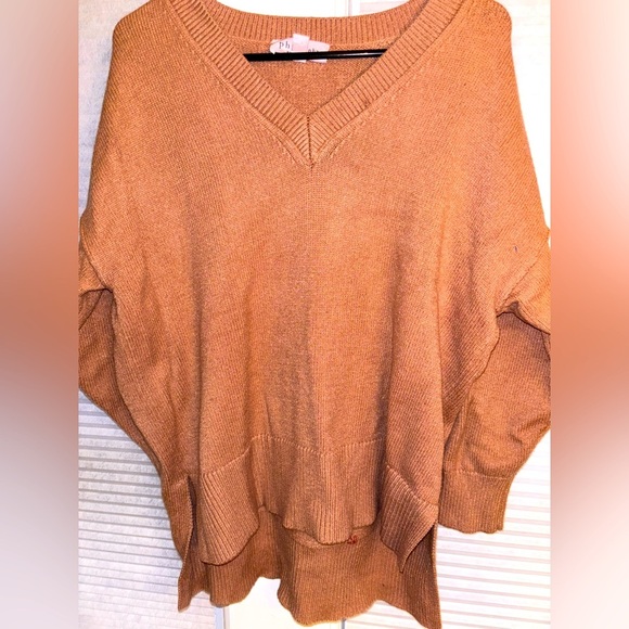 Philosophy Sweaters - Camel V Neck Sweater size XL